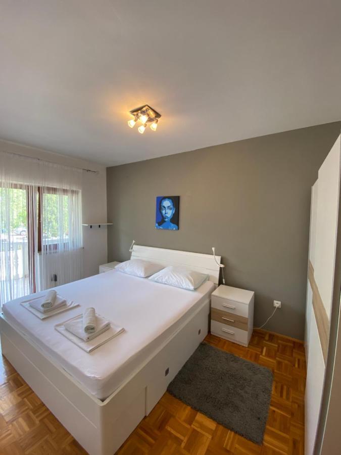 Apartments Irina Rovanjska Buitenkant foto